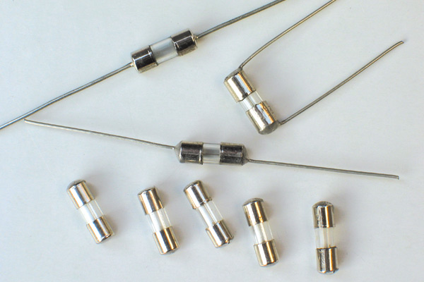 RF1-10(RF2-10)外焊式ф3.6×10玻璃保险丝管(速断型)